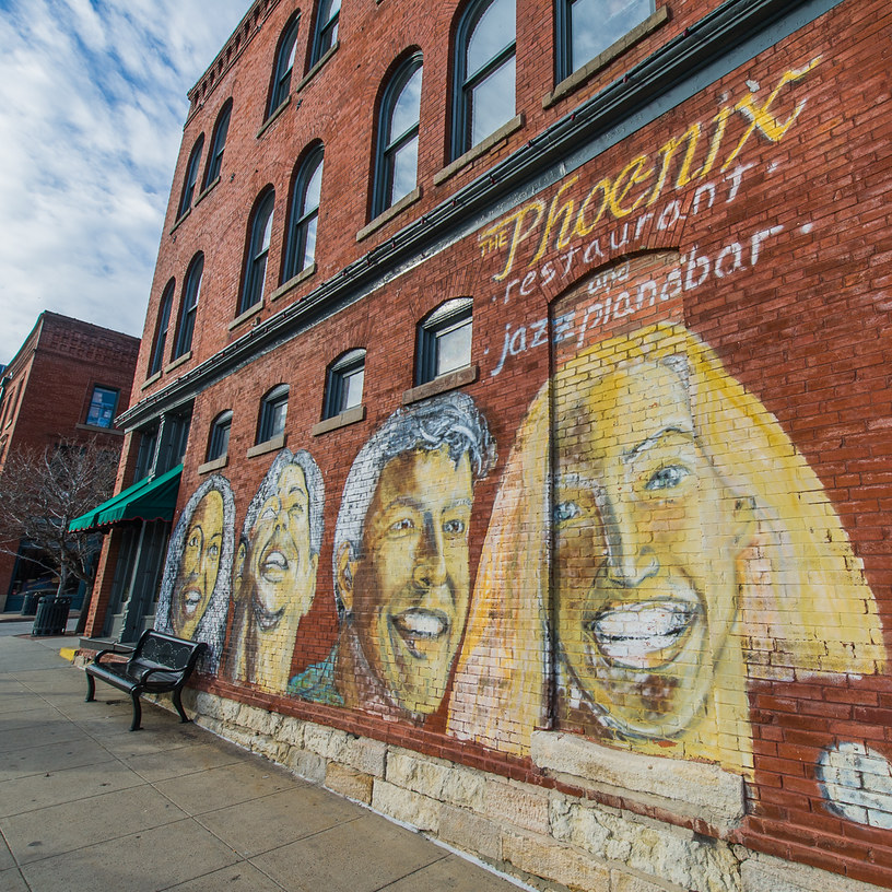 AskBuddyKC's tweet photo. Experience A La Mode at The Phoenix tomorrow night! Every second Wednesday of the month two Kansas City treasures come together to create a night of local music and flavor. Have you experienced live music at The Phoenix yet? 

#kc #kcmo #kansascity #downtownkc #howwedokc #kcfood https://t.co/pfsFY9h3Tp