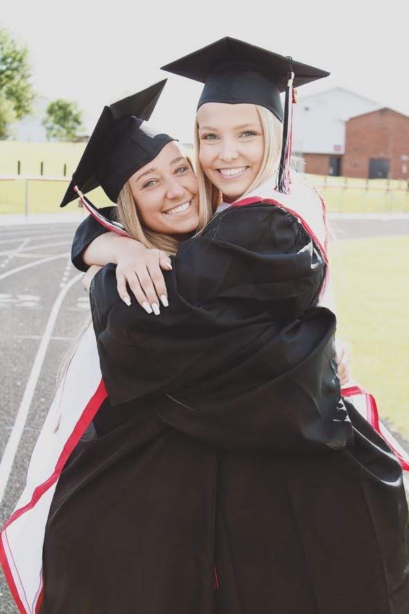 rylee_barr_'s tweet photo. Lil photoshoot with the one who has been right by my side through it all🤍  check out @veronicassadams photography page on insta!!! (@/veronicaadamsphotography) https://t.co/d5rAV2oVD3