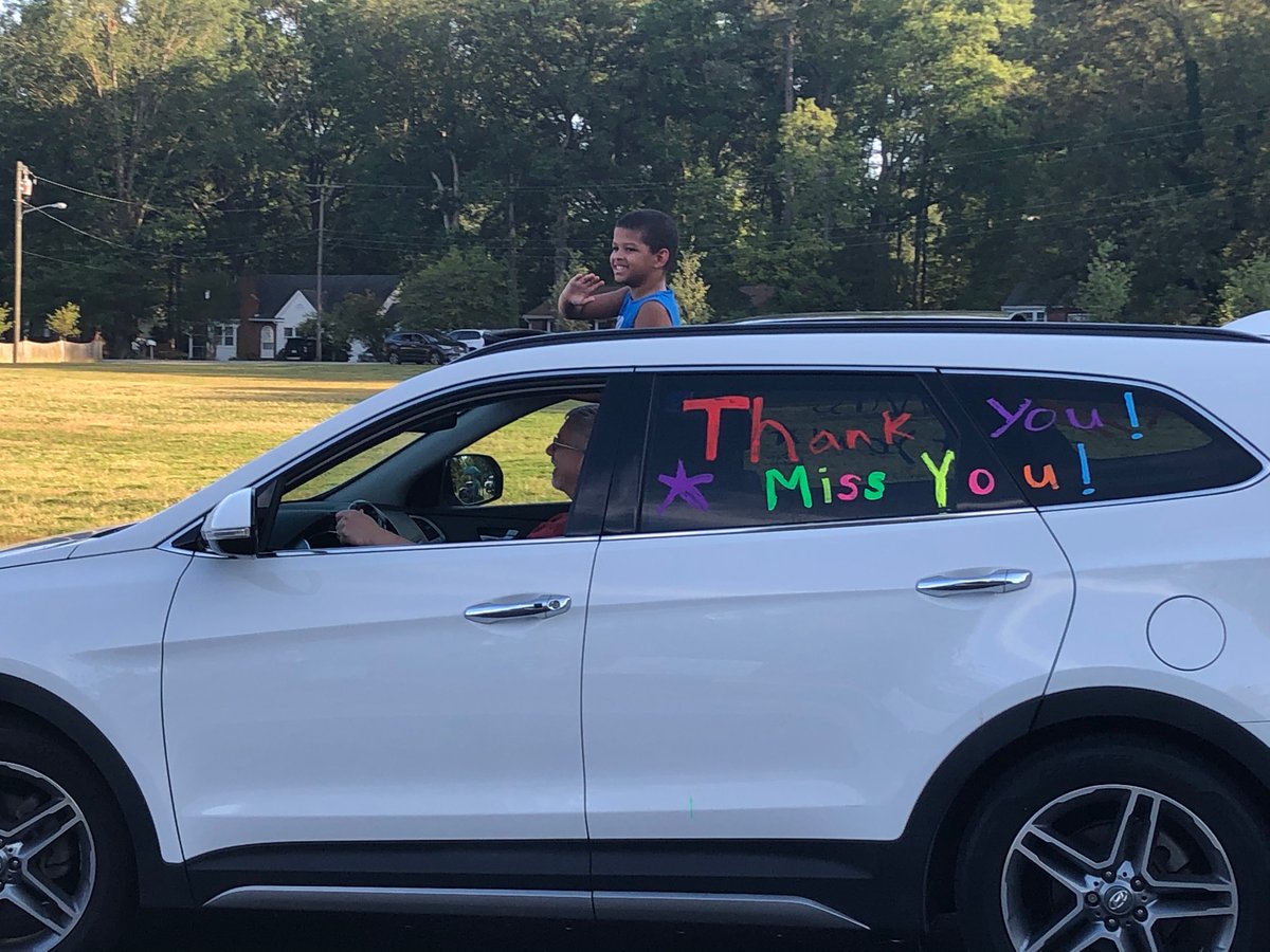 reach4excellen1's tweet photo. Enon End-of-Year Parade -It was great to see all our students and parents. Have a great summer! #enonrocks@ Enon_ElementarySchool https://t.co/PSB7ETnNQ3