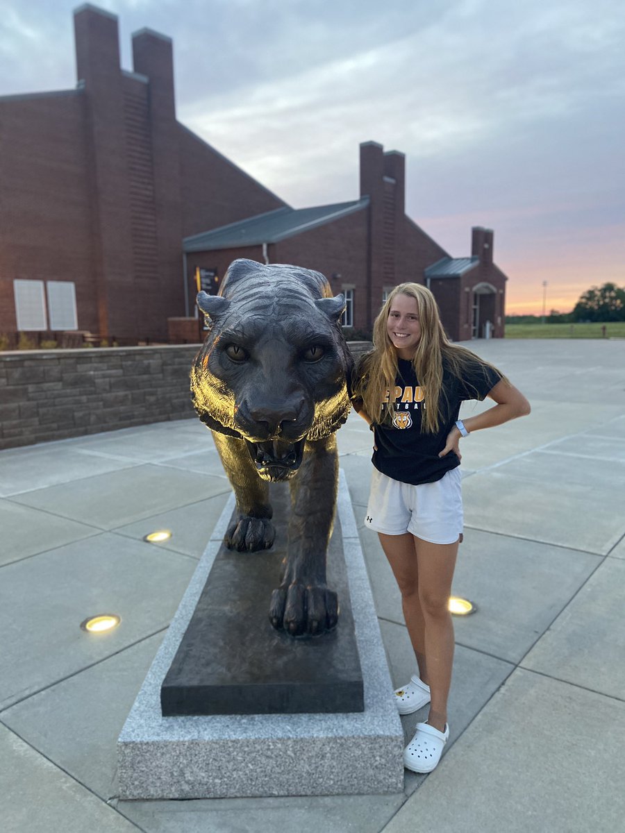 rileyyheimm's tweet photo. Very excited to announce that I have verbally committed to Depauw University to continue my academic and softball career!! I want to thank my parents, coaches,  and teammates, as well as Coach Hanrahan for this opportunity! Go Tigers🐯🖤 @gators_indy @DePauwSoftball https://t.co/2QuDMZHTod