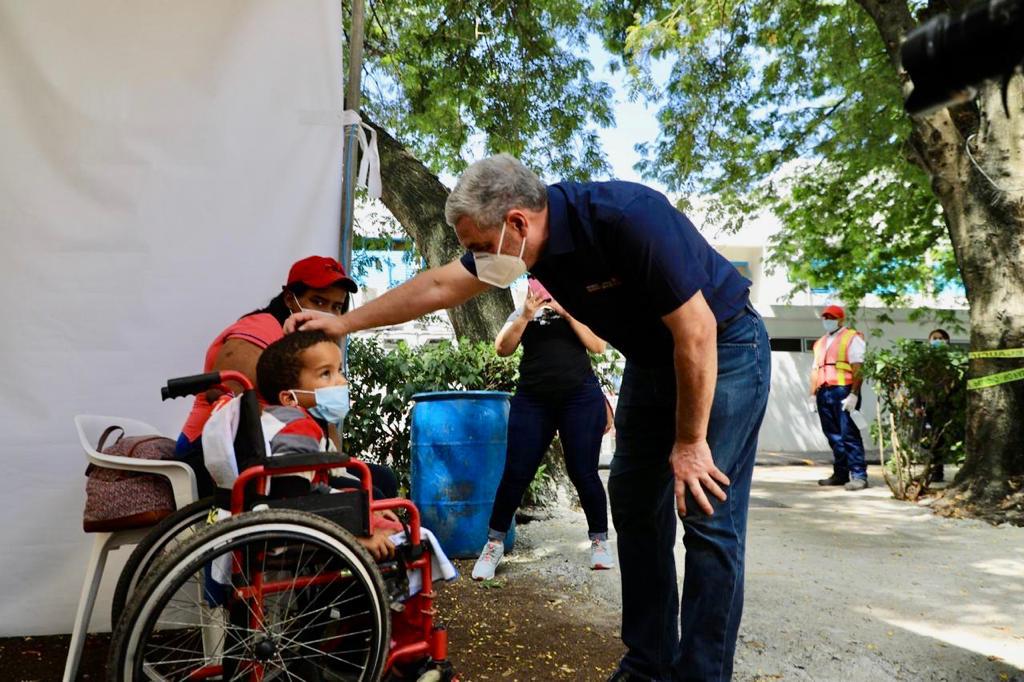 “Felicitamos la loable labor que realiza esta entidad para bien de nuestra sociedad. Pueden seguir contando con nuestro apoyo” dijo @Gonzalo2020RD al entregar insumos sanitarios a la ADR.