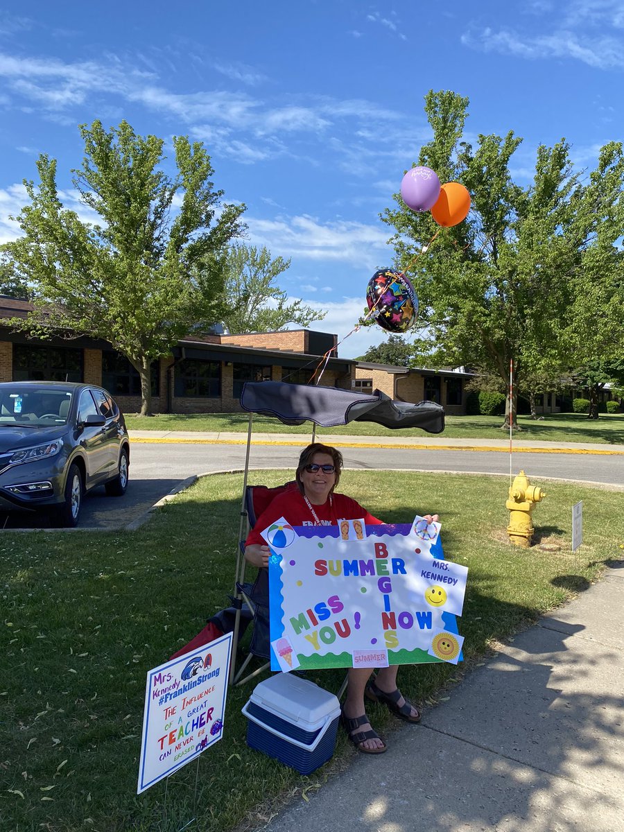 Fun parade today, great seeing all of the kids. What a wonderful way to end this different kind of last day. #engaged64  #d64smiles
<a href="/FranklinD64/">FranklinD64</a>