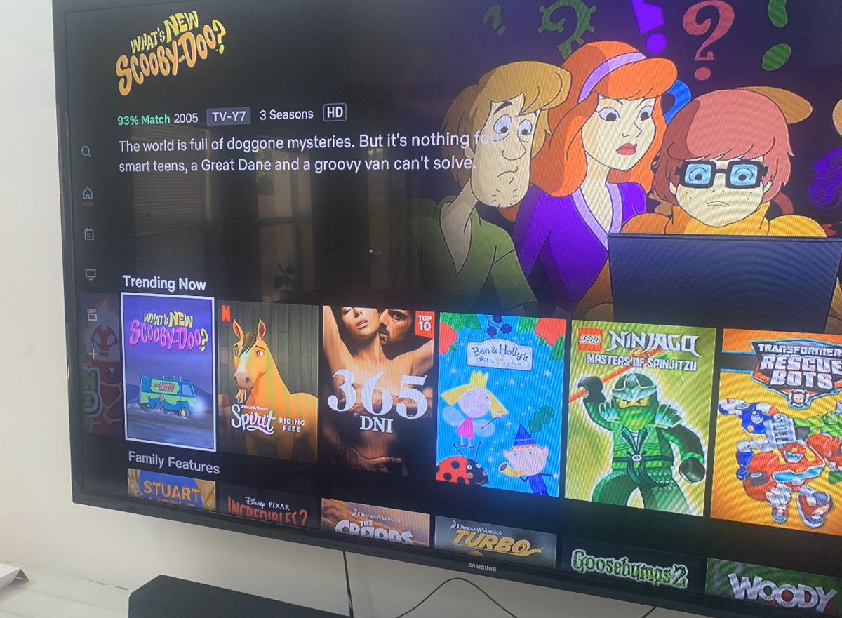 StarWarsFuture's tweet photo. Hey @netflix hate to tell you this but the new TVMA show (#365dni) just popped up in my kids feed. Please take a look at this. #netflix #netflixforkids They only have an interest in #LEGO shows and not bondage. 😉 @LEGO_Group https://t.co/ycmgU4Wfh9