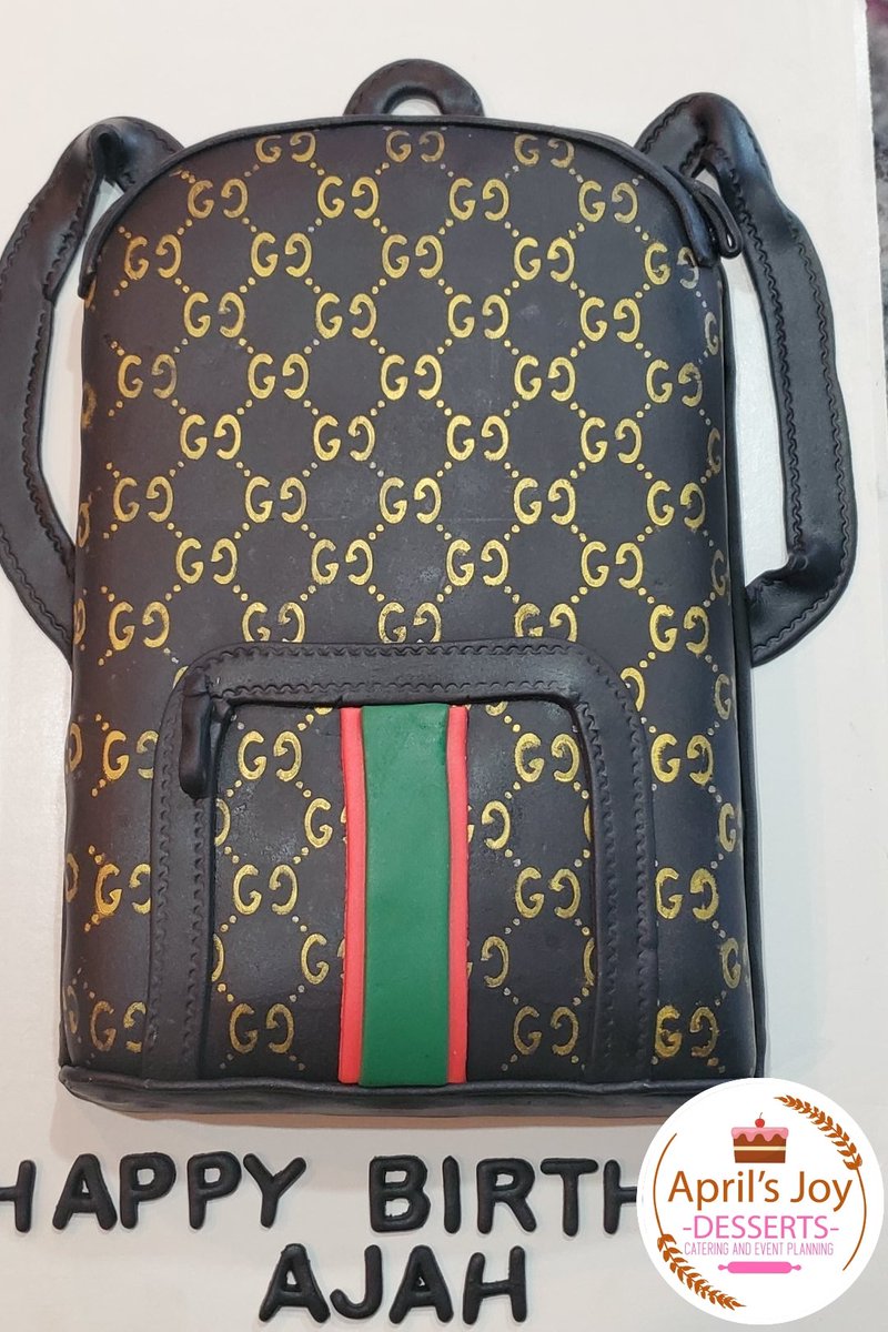 april_event's tweet image. Gucci or Burberry take your pick!  Designer backpack cakes. #Gucci #Burberry #Designerbackpack #Backpackcake #Customcake #Baker #Aprilsjoydesserts