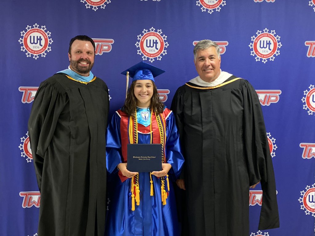 Jenn Reali tweet media