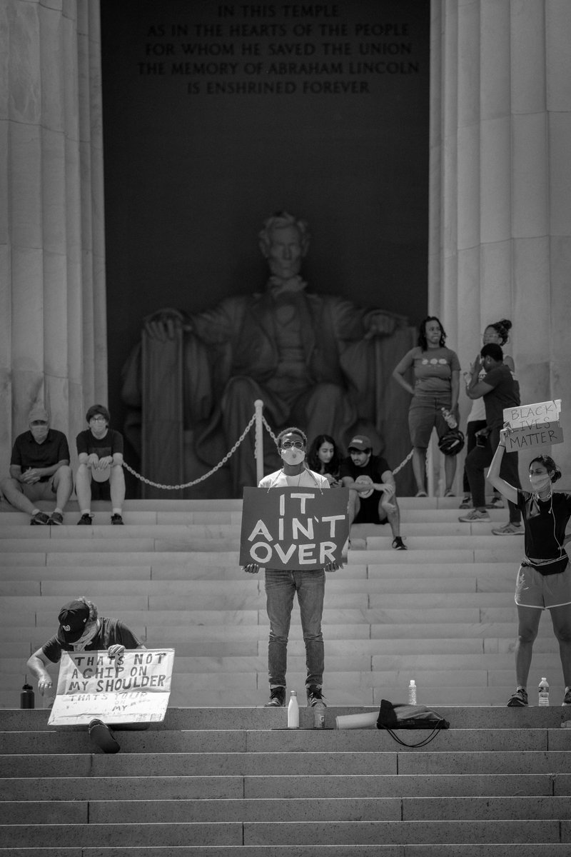 SirDrewTheFree's tweet photo. We as a nation MUST do better and we cannot give up until real change occurs!!
Let's take our American ideals and make it a reality for everyone!
BLACK LIVES MATTER.
#BlackLivesMatter #BlackLivesMatterDC #ProtestDC https://t.co/94NOaeu5oU