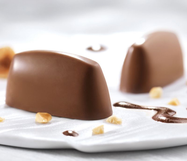 ItalyMagazine's tweet photo. Chocolate Candy Perfection: Gianduiotto from #Turin
https://t.co/gP8yV1QGGc https://t.co/xntFqsLPVV