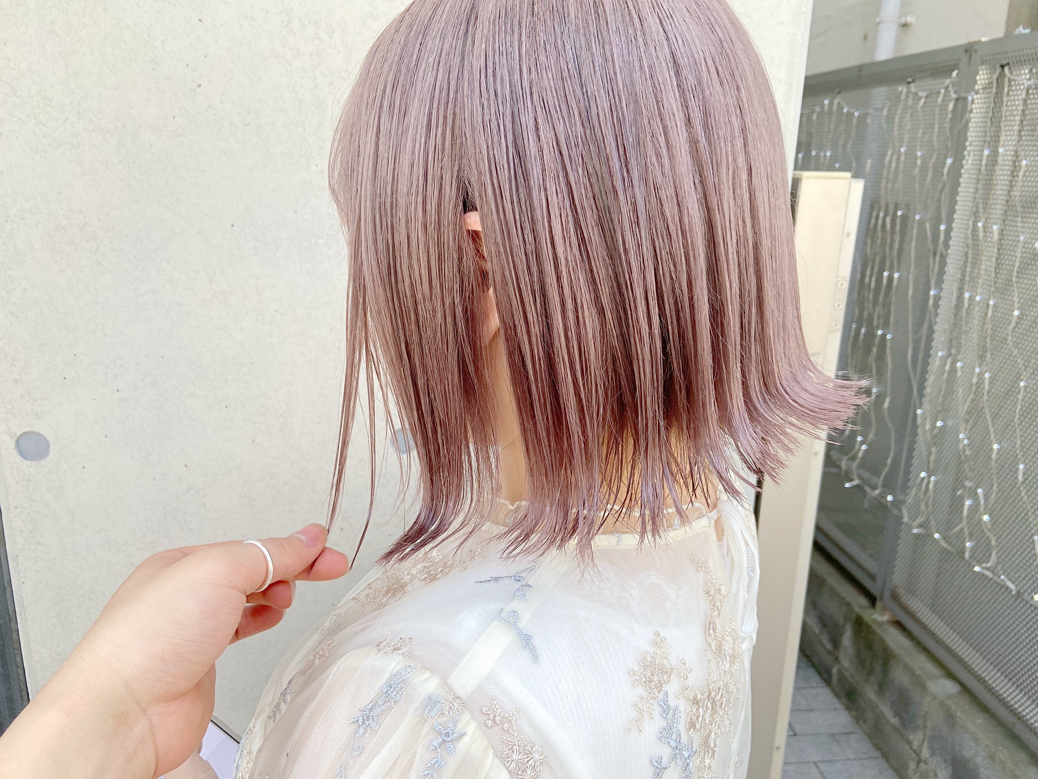 ミルクティー 美容師 Taku 在 Twitter 上 理想の髪色は 痛まないケアブリーチでノーリスク ミルクティーカラーで 人生変えましょう ミルクティーカラー ミルクティーベージュ T Co Sgx2vpstdi Twitter