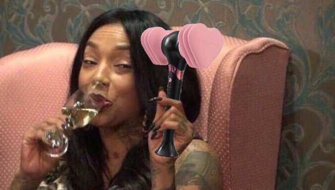 doitbish's tweet photo. BLACKPINK IS COMINGGGGGG https://t.co/wcbAnhiUU2