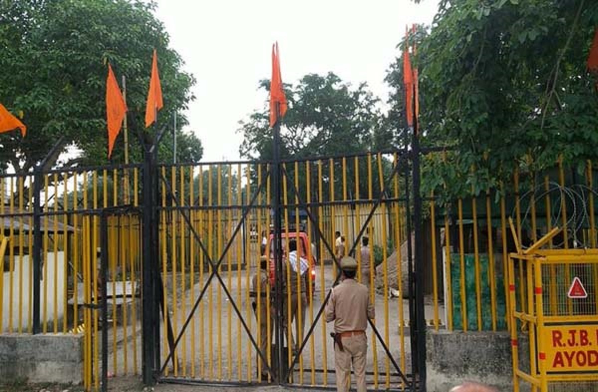 RitamVarta's tweet image. अयोध्या: राम जन्मभूमि परिसर में स्थित शिवलिंग का 28 वर्षों बाद आज होगा रुद्राभिषेक 
#Ayodhya