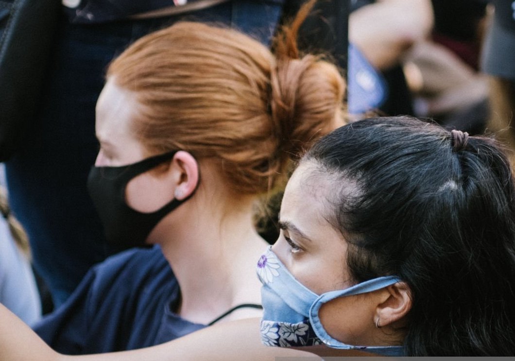 Behind the Scenes at Stella McCartney SS26 Show, image size:1060x743