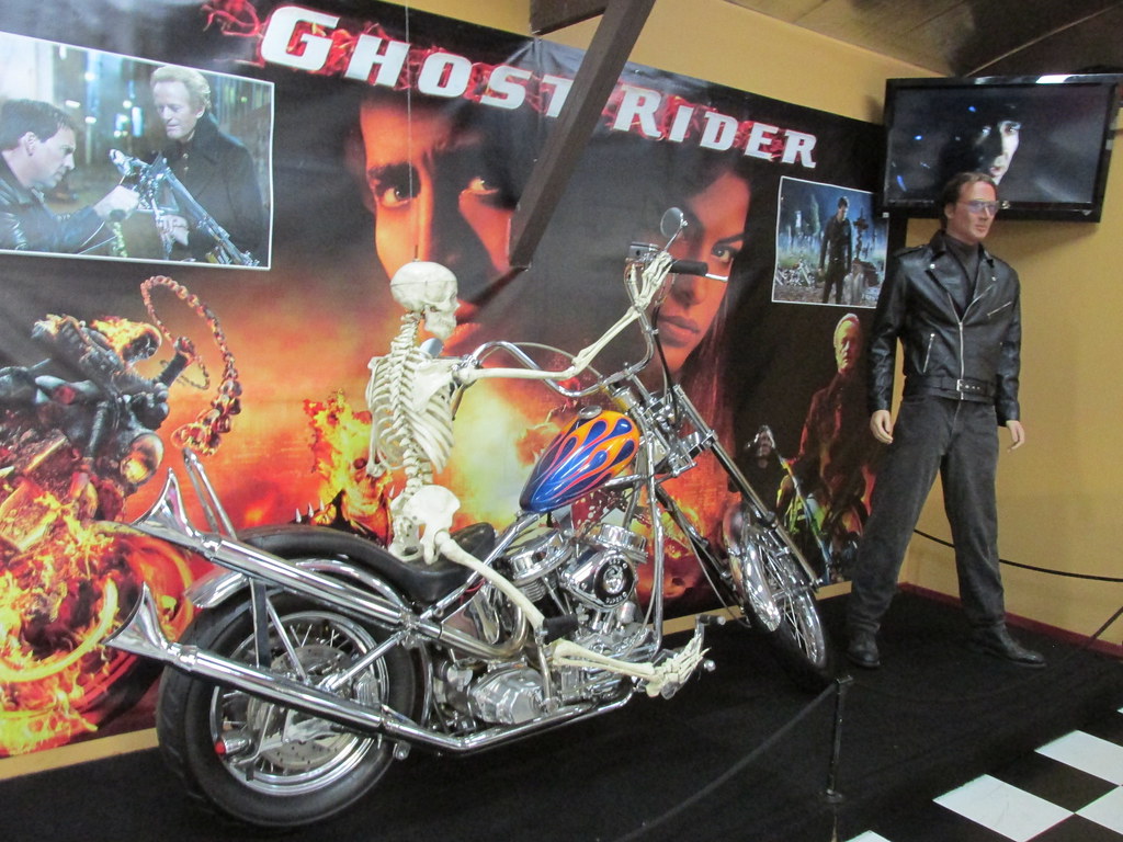 Chioneexo En Twitter Untuk Konsep Pebalap Motor Dreamies Terinspirasi Dari Film Ghost Rider Di Dalam Film Tersebut Karakter Utamanya Bisa Berubah Jadi Tengkorak Dan Mengeluarkan Api Dari Tubuhnya Motor Yang Dipakai Di