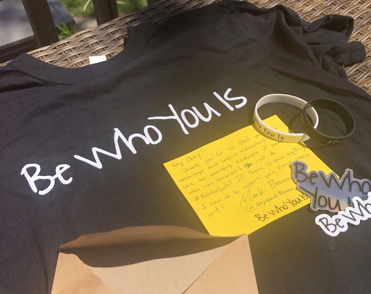 mrccheney's tweet photo. Loved getting this in the mail today! 

Thank you @HeyMarkBrown  for this shirt, letter and powerful message,  and thank you @TAYLOR_does_IT for going out of your way and thinking of me to send this! 

Thank you 🙏🏻 

⛹🏼‍♂️🖤💪🏻

“Inspire Don’t Require” 
#BeTheCompass 
#BeWhoYouIs https://t.co/TTOWLyBtVv