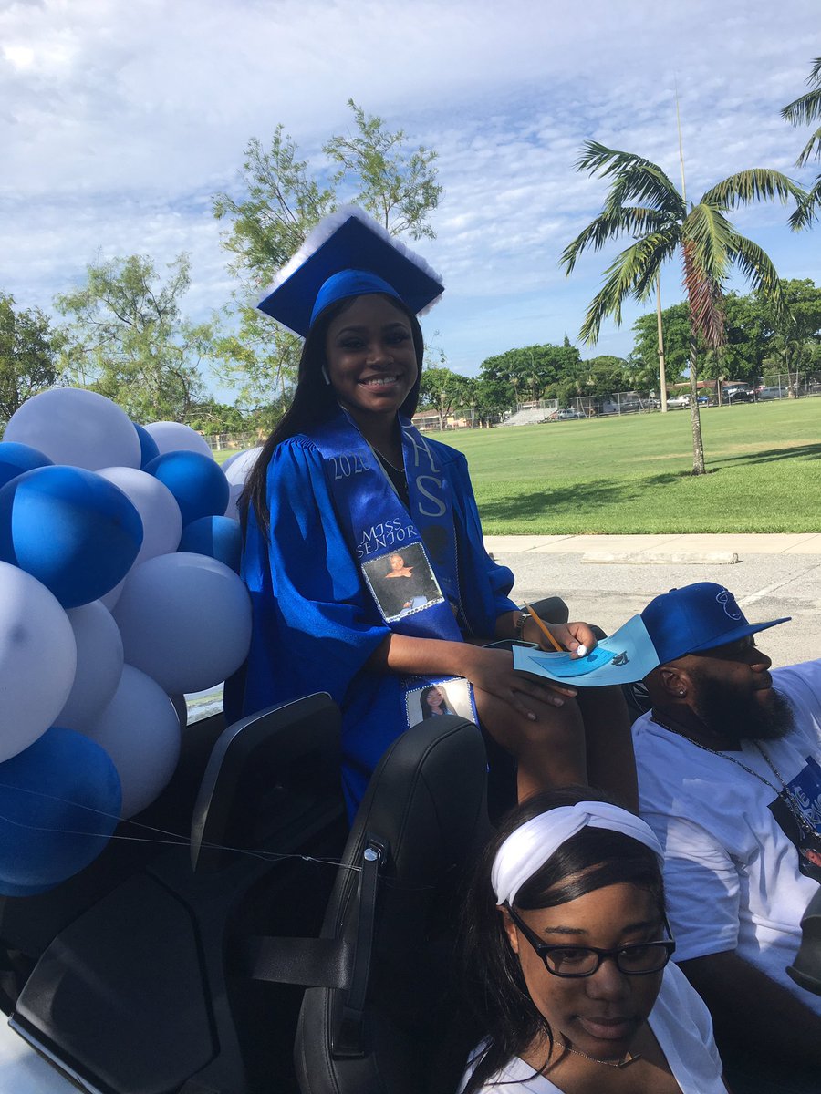 DIllard High School tweet media