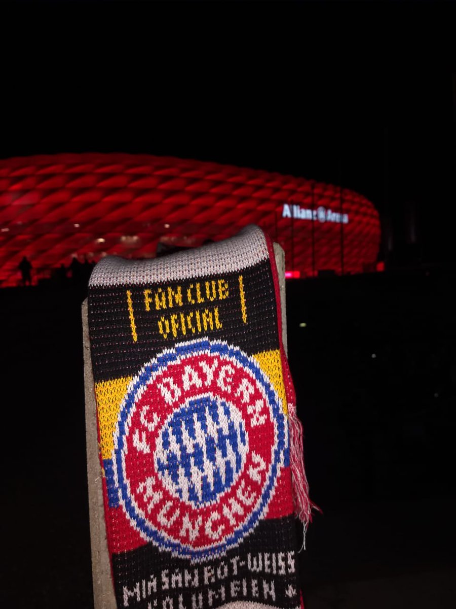 🎉🥳Wir sind voll stolz darauf, unser Fanclub Banner in die 🏟️ <a href="/AllianzArena_/">Allianz Arena</a> ausgestellt ist.
Unsere Unterstützung wird immer bei euch, <a href="/FCBayern/">FC Bayern München</a> Danke‼️

🎶 Ganz egal wo du auch herkommst, ganz egal wer du auch bist 🎶

💪 #PackMas

#MiaSanMia
#MiaSanRWK
#SomosFCBayern