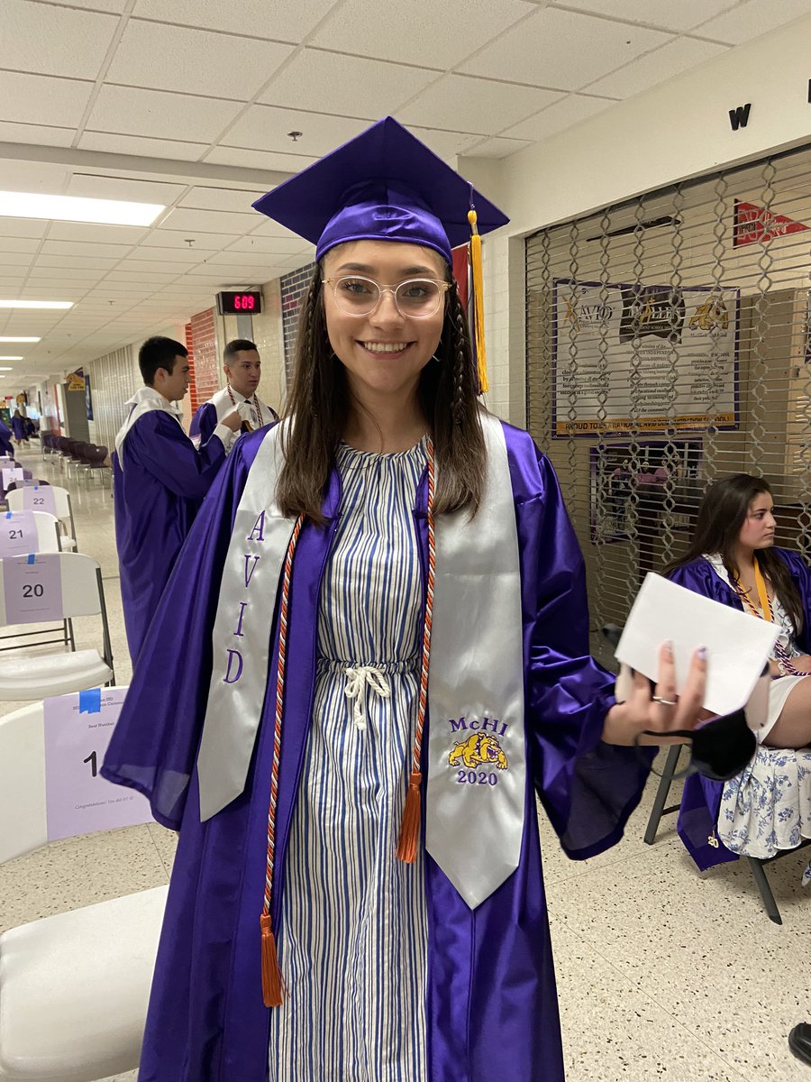 McHiAVID's tweet photo. More of our awesome McHi AVID seniors! @salflores10 @McHiPride @AVID4College @AVIDSRO Congrats Class of 2020 https://t.co/iAMy3KuysS