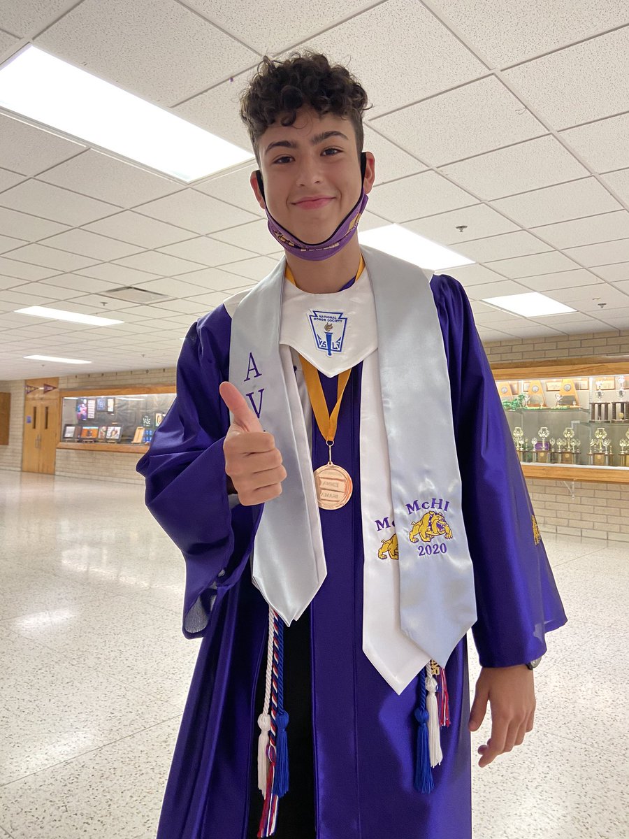 McHiAVID's tweet photo. Congrats McHi AVID grads 2020! We are so proud of you! @salflores10 @McHiPride @AVIDSRO @AVID4College https://t.co/DzJHeEL704