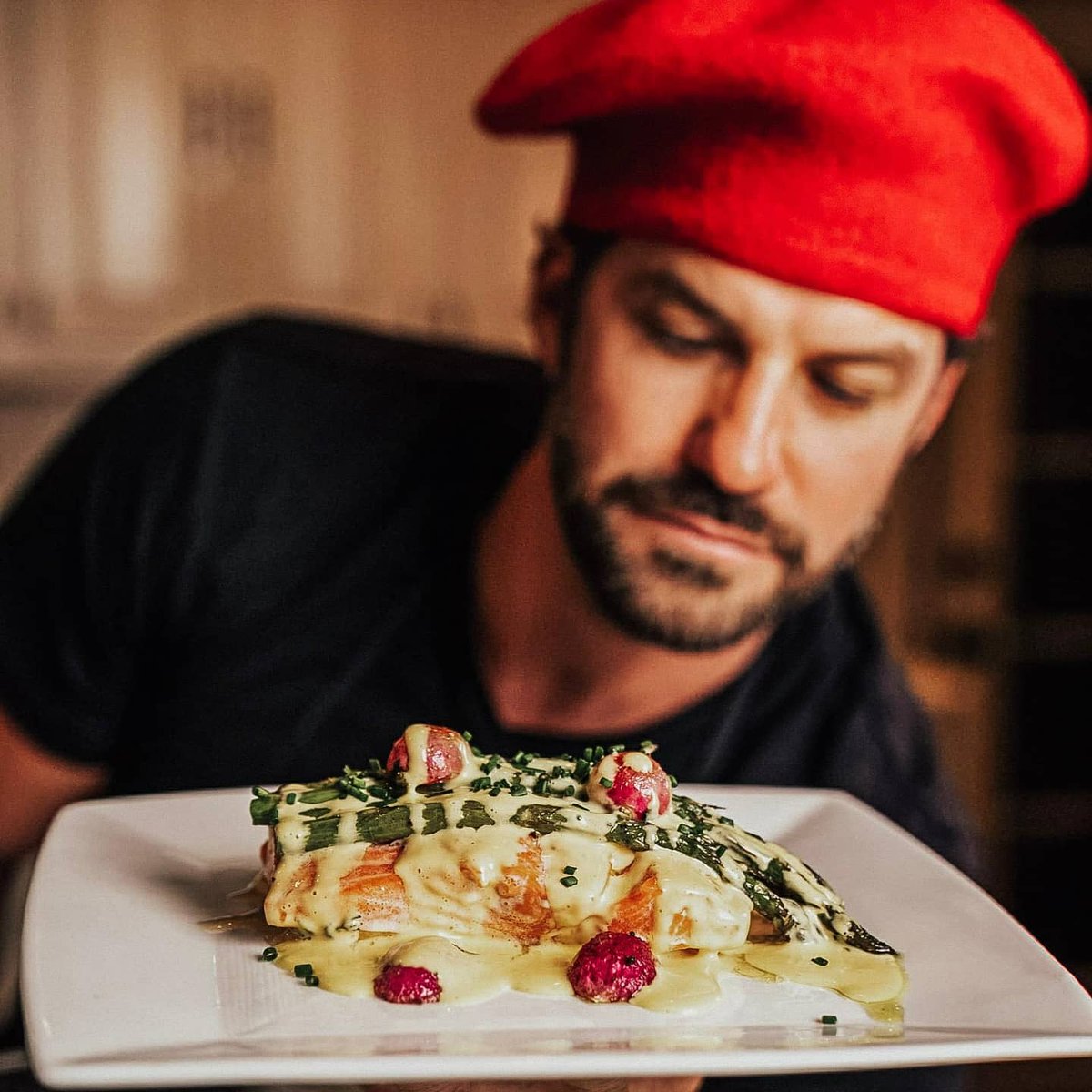 johnnybananas's tweet photo. 🔥SIZZLIN NEW VIDEO🔥 Dropping TOMORROW 👉  https://t.co/Cs8UjQ6osI 👈
•
On the next episode of Cooking in Quarantine I recreate my Salmon with Dijon Hollandaise recipe as seen on @foodnetwork "Worst Cooks" 🐟🍽 😋 #ChefBananas #cookinginquarantine https://t.co/EpYTLuoRvc