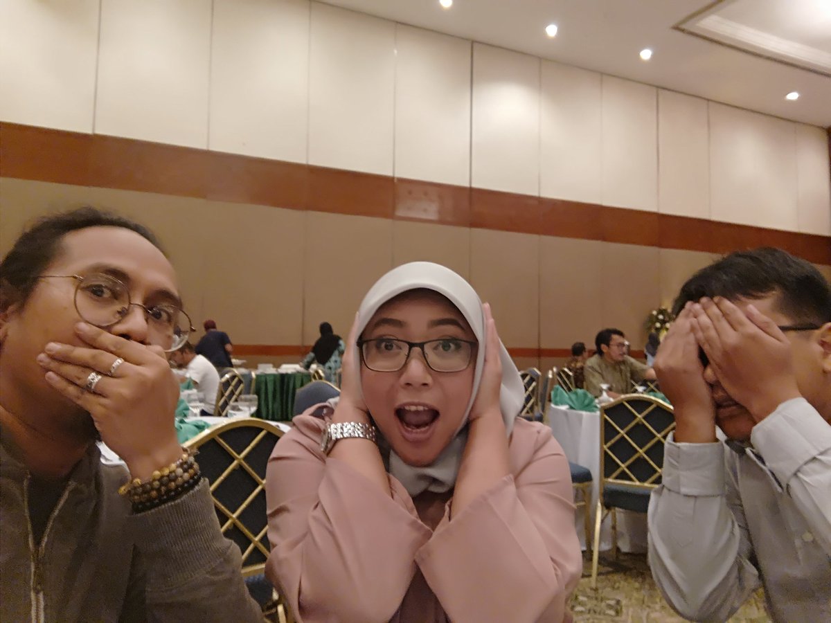 Au ah gelap
<a href="/_dvsg/">deru</a> <a href="/fotocentric/">Andhika Vega</a>
