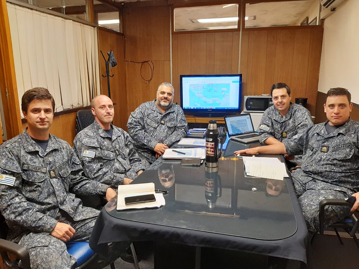 ESGUE3's tweet photo. Desde el 28 de mayo y hasta 16 de junio, la Escuela de Guerra Naval se encuentra participando de la Fase de Ejecución del 46° Juego de Guerra Interamericano (IAWG 2020) el cual es en esta ocasión organizado y dirigido por el Naval War College de la Armada de los Estados Unidos. https://t.co/wSqRbhX5dh