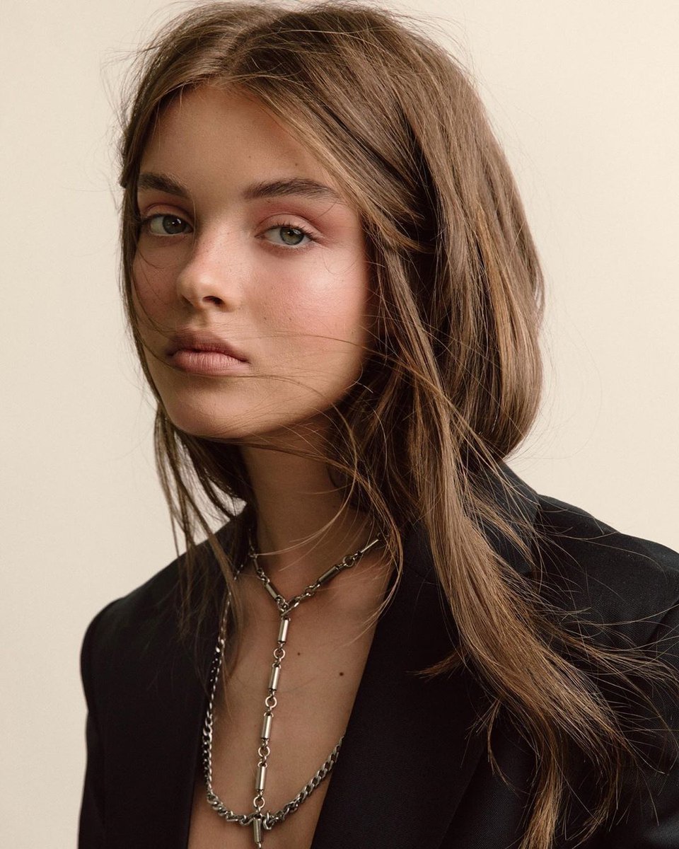 アイドル Anna 241121 ANNA 'Body' Fancam ❤️‍🔥 #MEOVV #미야오 #ANNA #안나