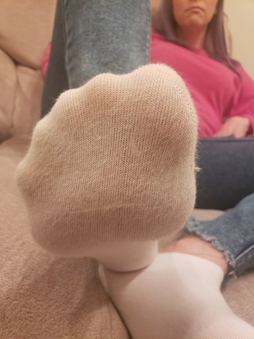 1 pic. #socks #anklesocks #footfetish #feetandjeans #footmodel #feetpicsforsale https://t.co/49GS12x