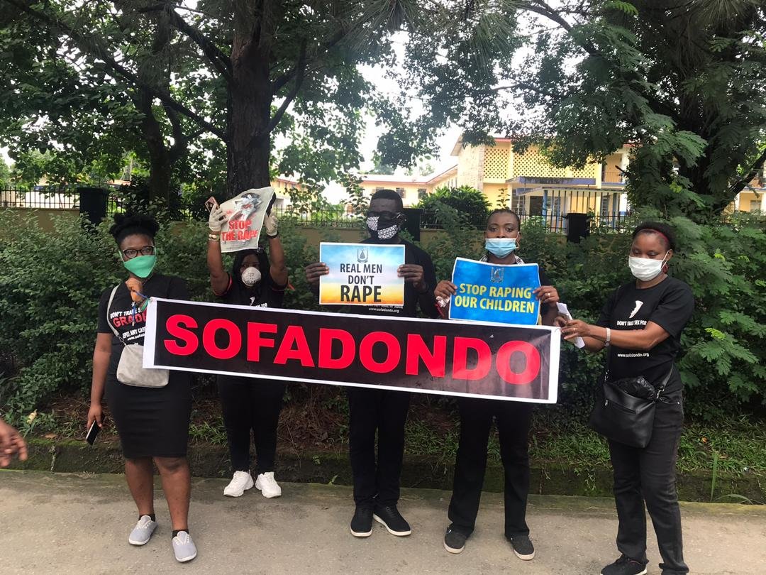sofadondo's tweet photo. Our campaign against #SexForGrades and #GradesForSex took the form of an Anti-RAPE Protest.

Don't continue to spoil the life of our children, women, boys, girls &amp; men.

If you're a RAPIST, stop it today.
Your cup don full!

#SOFADONDO 
#EndRapeNow 
#NoToSexForMarks 
#Read4Marks https://t.co/GM453pkWSz
