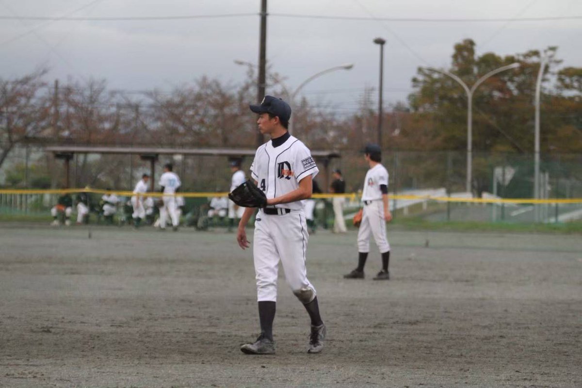 日本大学 生物資源科学部 ソフトボール部 部員紹介 2年 上野将輝 チーム1の努力家で誰からも信頼される男です 高校時代はラグビー部に所属し そこで培った足が彼の持ち味でもあります 男らしい一面もありますが 少し女子力が高いようにも見えます 日本大学 生物資源科学部 ソフトボール部 部員紹介 2年 上野将輝 チーム1の努力家で誰からも信頼される男です 高校時代はラグビー部に所属し そこで培った足が彼の持ち味でもあります 男らしい一面もありますが 少し女子力が高いようにも見えます