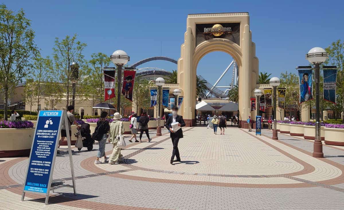 O Xrhsths ユニバハピエル編集長 Usj写真と動画 Sto Twitter 右の写真はアトラクション待ち列 左の写真は女性用トイレ 待ち列 同じやん なぜ女性用も 間違う事故が起きそう 笑ったらrt アトラクション用もトイレにしか見えない 共感したらrt