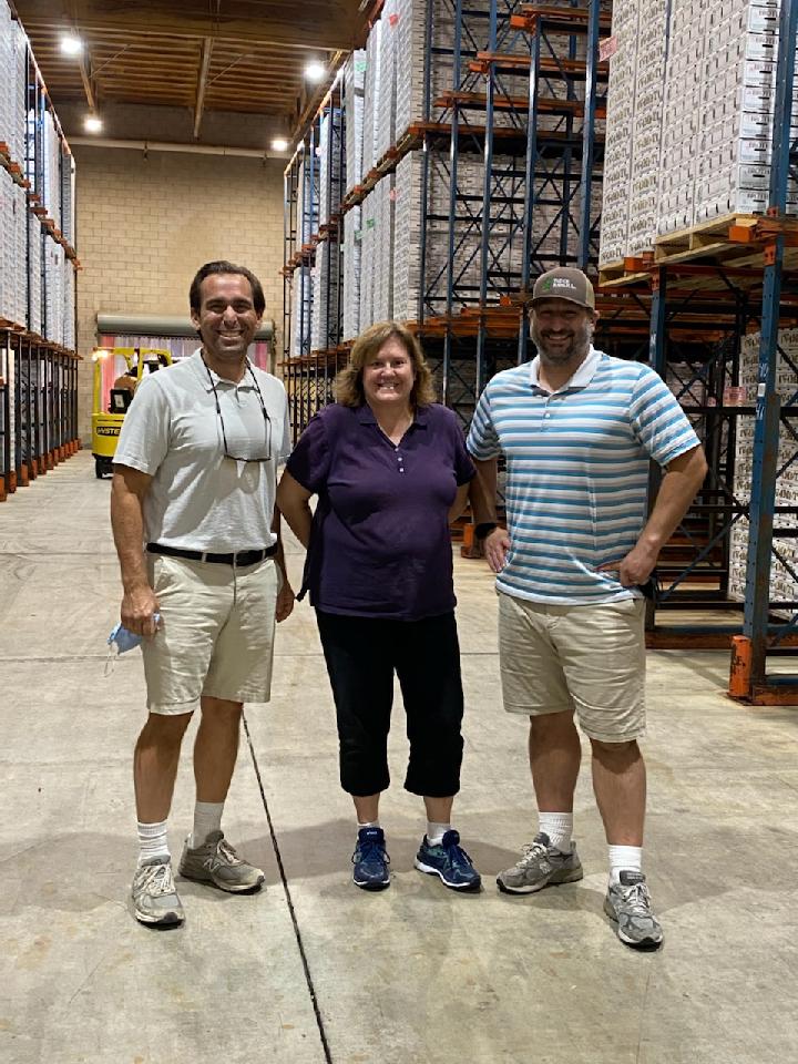 Way2Gro's tweet photo. Coachella Valley Grape Week Family Roots
Vladimir Tudor Sr. came to the US from Croatia in the 1930s to grow grapes.  Today 2nd, 3rd, and 4th generations are working in the family business.  #buylocal #grapesfromCA #buyCA https://t.co/DwCpI3oIjB