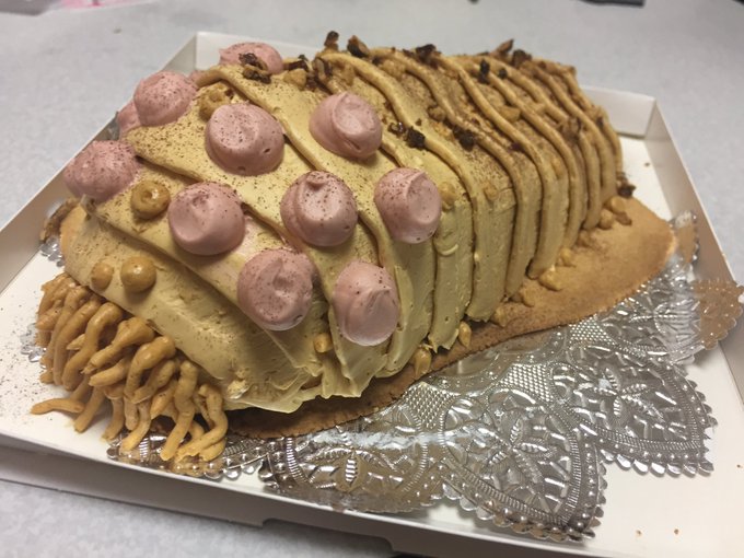 フジノ 怪傑モンブラン こっからのここ 笑 個人での特注で作った グロい感じにオームのケーキ 笑 我ながら素晴らしかったぁ笑 パティシエ ケーキ オーム ナウシカ 特注 バースデー 怪傑モンブラン Youtuber T Co Bz8y6yeeiw Twitter