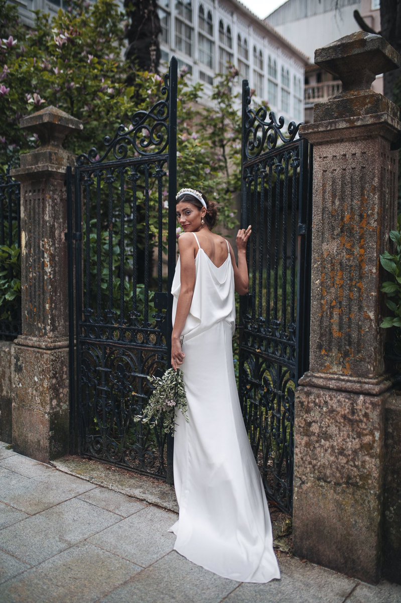 LeLen_es's tweet image. ✨ Estrenamos web y tienda on line ✨ lelen.es
Muchas gracias a @InvBit por su trabajo excelente y su profesionalidad .
Modelo Style 6 - satin white- #lelencollection1 
Disponible en  
Vestido vaporoso realizado en satén #novias