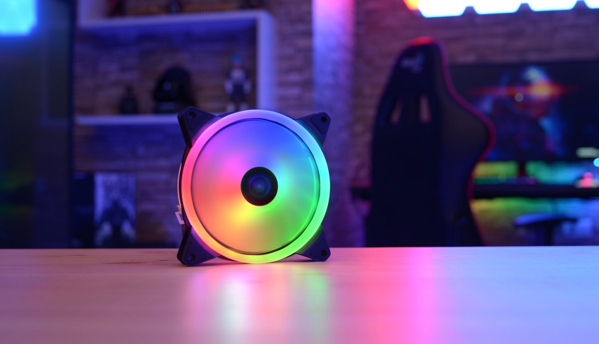 Ventilador RGB DUO 14 🌈
🌀 Diseño de aspas curvas
🌀 16.8 millones de colores a través de placas ARGB
🌀 Equipado con adaptador de 6 pines
🌀 Sistema de iluminación LED RGB
🌀 27 LEDs para asegurar uniformidad en brillo y color
💸10,90 €
🛒ow.ly/LqXY50A3Hek 
#Aerocool