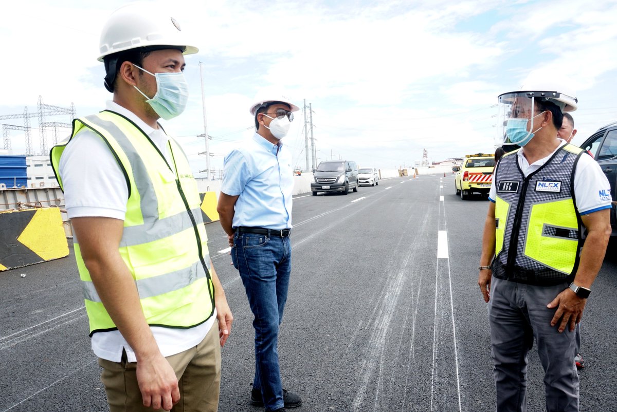 LOOK: DPWH Sec Mark A. Villar led the final inspection of #NLEX #HarborLink project  from Caloocan Interchange (C3) to Mel Lopez Blvd (formerly R10). With him are DPWH PPP Director Alex G. Bote, NLEX Corp COO Raul L. Ignacio, and NLEX Corp VP Nemesio G. Castillo.