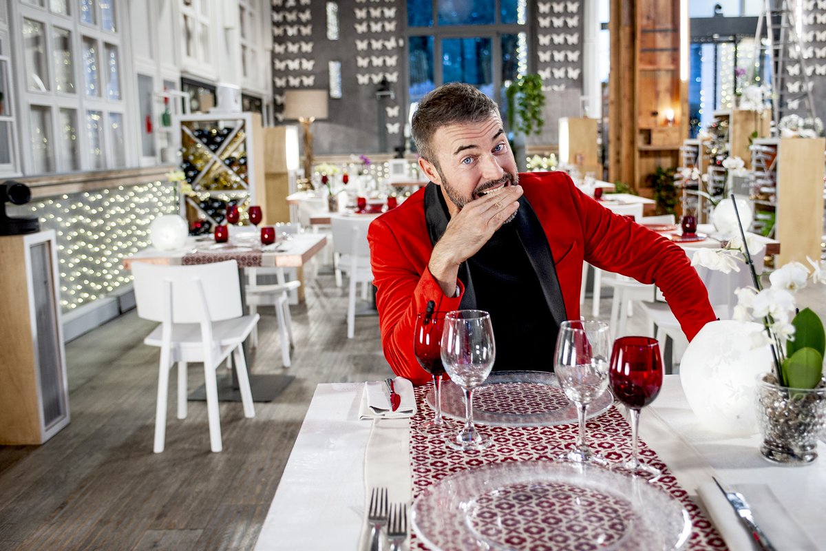 DiscoveryItalia's tweet image. #ascoltitv: successo su @realtimetvit per #PrimoAppuntamento con oltre 620.000 spett. (2,4%sh) e 3,7% sh sulle Donne. A seguire RECORD per #IlSaloneDelleMeraviglie che vola oltre 600.000 spett.(2,8%sh) con 4,4% sh sulle Donne. #RealTime #9canale naz. nelle 24h in 1° e 2° serata👏