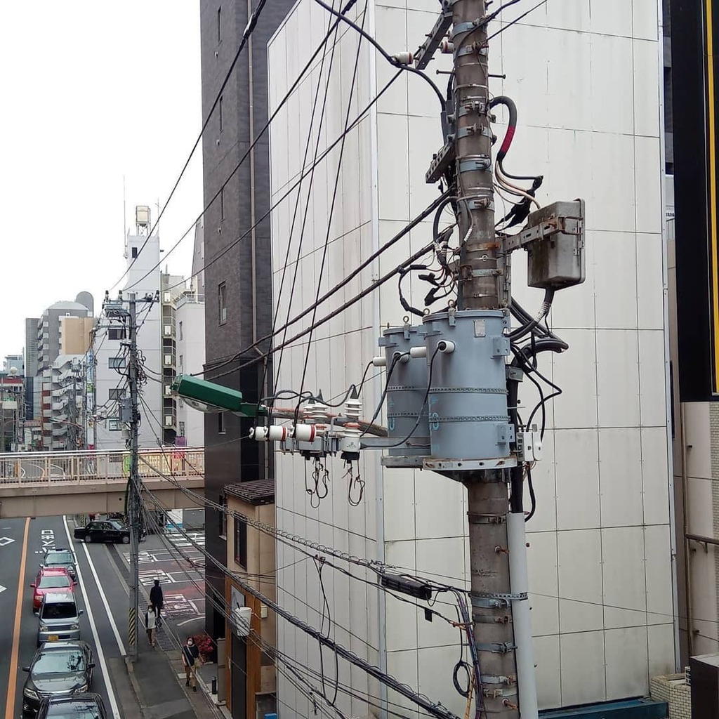 やさしさ マイ電柱立てて敷地内にトランス設置したい いい電線 柱上トランス 柱上変圧器 T Co We5ec2t6qk T Co sdmynxel Twitter