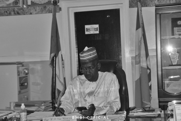 BSM_Environment's tweet photo. Early this morning, Borno State, Hon. Commissioner Ministry of Environment, Hon. Engr. Mohammed Ahmed @KabirWanori Fnse, exactly 9:00am🙌🏼 keep it up sir 👌 https://t.co/LpplnWo8Or