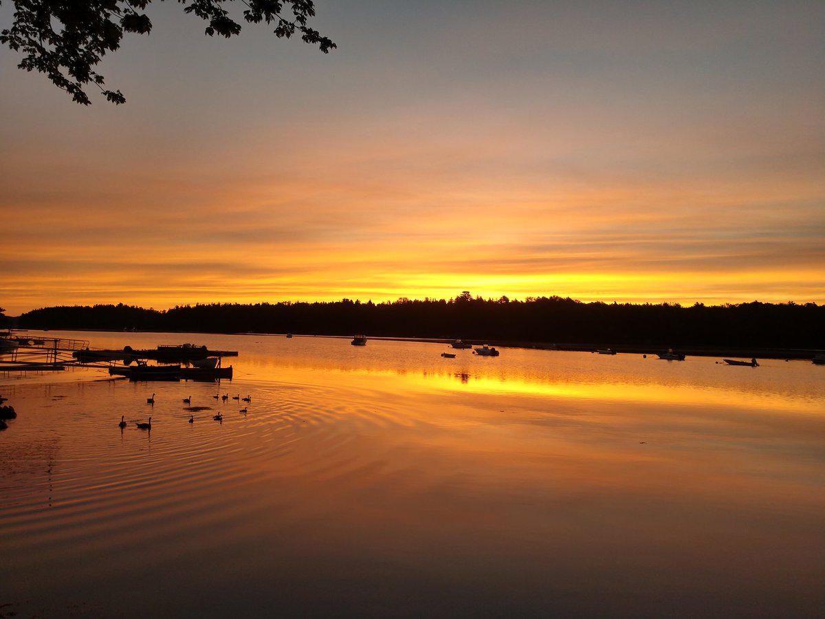 growingwisdom's tweet image. Just a beautiful civil twilight this morning. #sunrise #Harpswell #Maine
