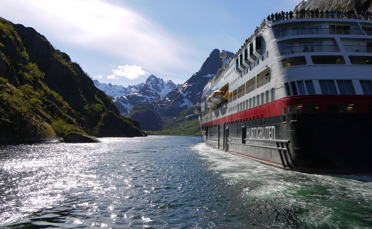 Delighted to be announced as UK home port for <a href="/Hurtigruten/">Hurtigruten</a> expedition cruises from next year! #cruise #travel @HurtigrutenUK <a href="/Hurtiagents/">HX Hurtigruten Expeditions for UK Trade</a> 

doverport.co.uk/about/news/hur…