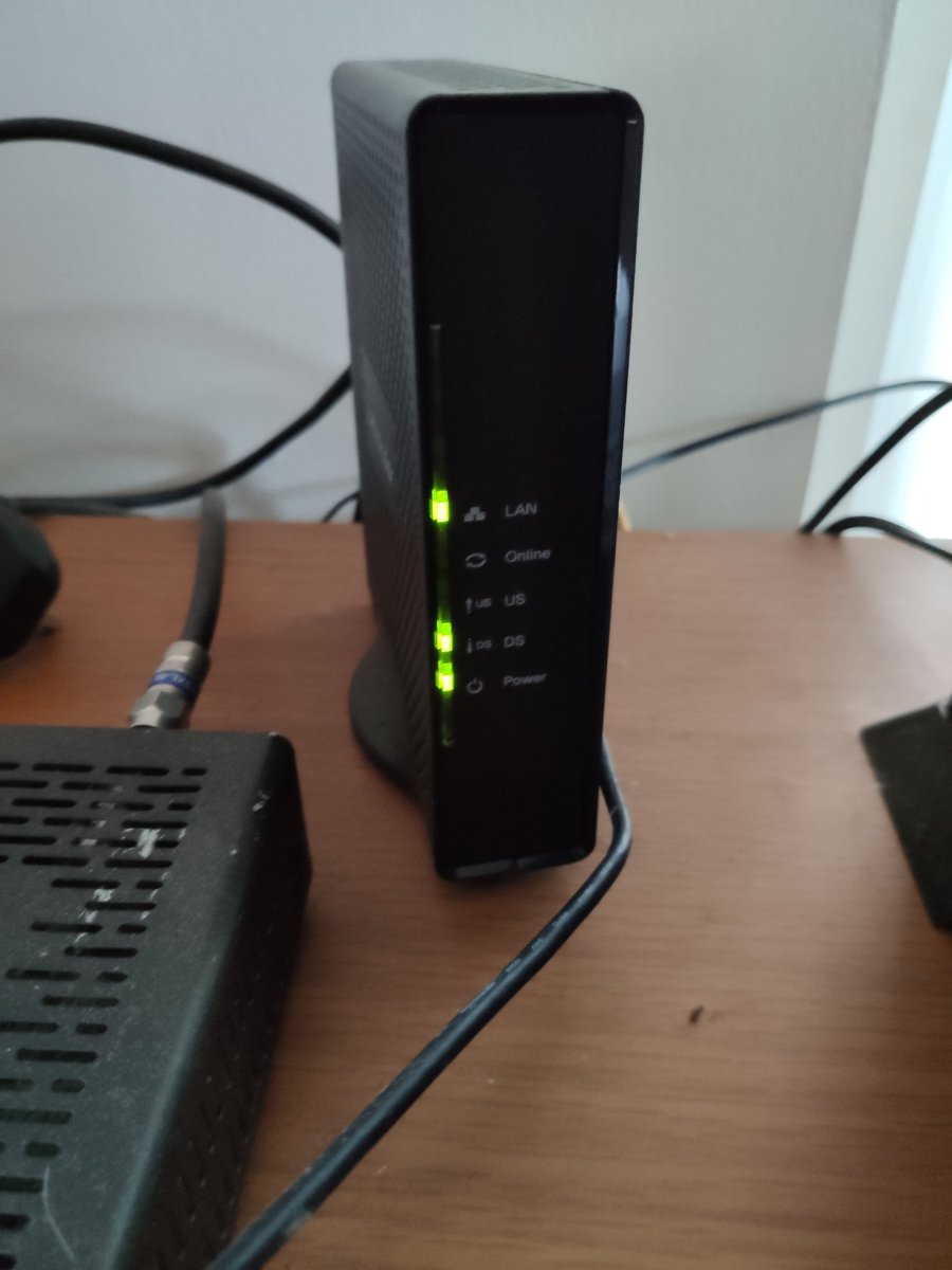 LookyKai's tweet photo. @FirstMediaCares napa niih? https://t.co/7PI6Q6bMWc