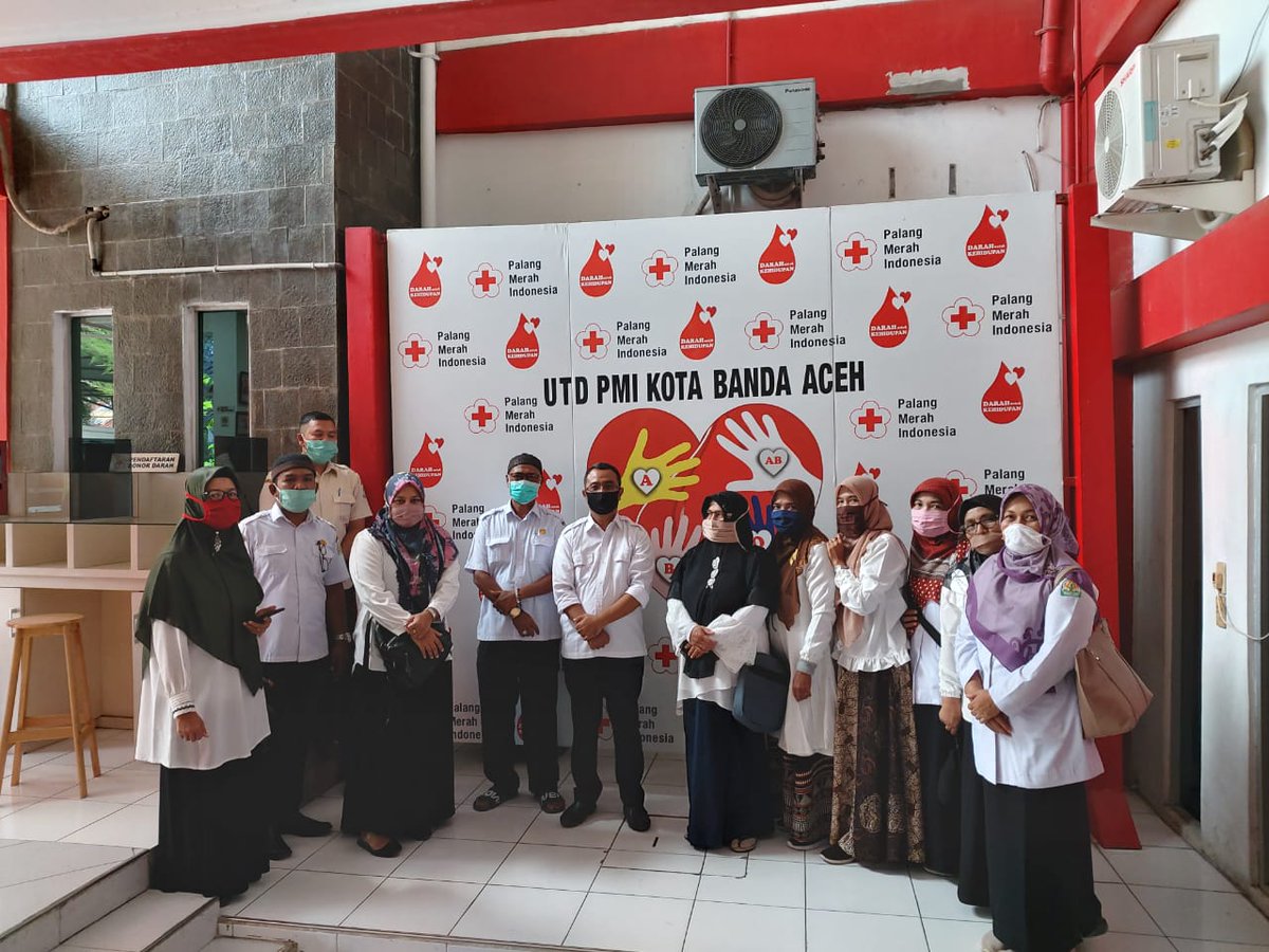 zalsufran's tweet photo. Donor darah, ikuti teladan Plt. Gub @niriansyah dan pak Sekda @dr_taqwallah. https://t.co/qo1Txv3Ivg