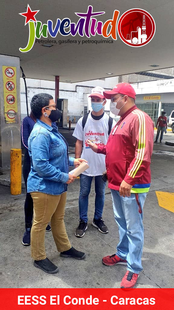 soyjohancarmona's tweet photo. Estamos obligados a dar lo mejor de nosotros, en cada espacio y en todo momento. Hoy, la patria de Bolívar hace un llamado a la Juventud y la única meta es estabilizar el servicio de combustible al pueblo venezolano. ¡Nosotros Venceremos! 👷‍♀️👷🏽‍♂️ https://t.co/xxoLDs3fpr