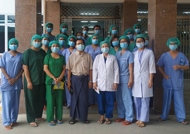 MaxMyanmar's tweet photo. Ayeyarwady Foundation proudly honoured 50 million MMK to health workers against COVID-19 crisis in Myanmar

https://t.co/h3RVel9cRI https://t.co/5ZUNykLEtU