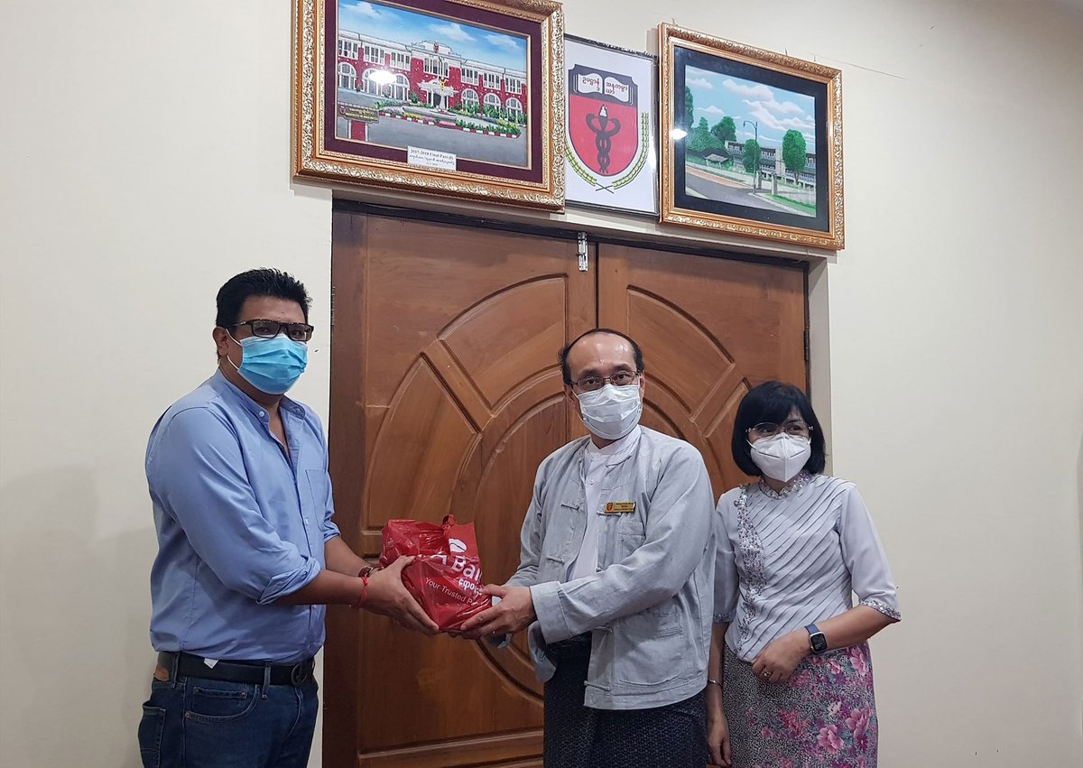 MaxMyanmar's tweet photo. Ayeyarwady Foundation helps cash aids to families of COVID-19's victims
Ayeyarwady Foundation has stood to help cash aids of 500,000 MMK each to 19 families of COVID-19's victims in Myanmar during this notorious crisis globally

https://t.co/UabXNdKH0g https://t.co/W4AzxYLTL8