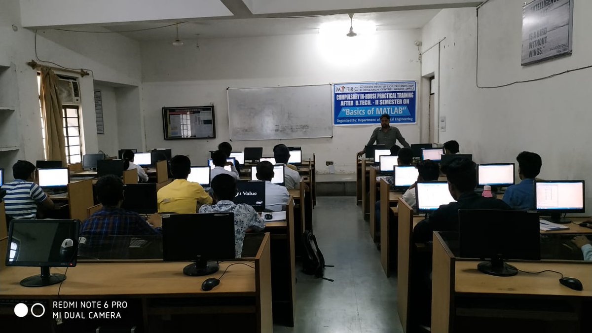 MitrcElectrical's tweet photo. Department of Electrical Engineering organized a 15 days training for III semester students on "Basics of MATLAB" to familiarize the student in introducing and exploring MATLAB software. https://t.co/uqDrqchhxi