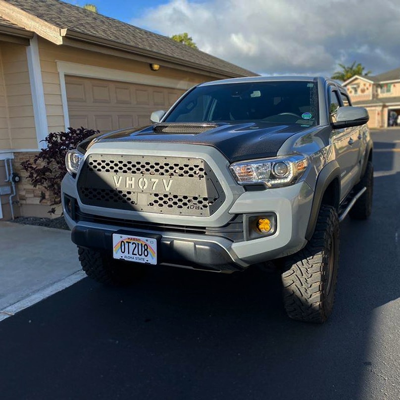 VH07V's tweet photo. Our supporter bruddah Ron invested in a 🍒 custom grill that spells #VH07V for his #ToyotaTacoma. We have the best supporters ever! #findYOURaloha online at https://t.co/MCqJpA8oNf! 🙃🤙🏼 #AlohaRevolution #toyota #tacoma #customgrill @ToyotaHI https://t.co/7jUnKRxWkp