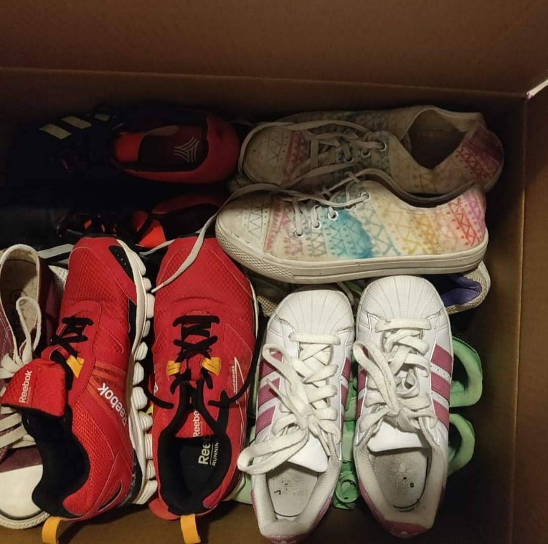 TribesforGood's tweet photo. #Repost #Sportsforacause
We have been able to gather 45 pairs of shoes!!
Thank you, everyone, for supporting us and now they have been packed and are ready to be sent to @OSCAR_fdn
.
.
#sportsforacause #youngchangemakers #socialimpact #virtualprograms https://t.co/Aw6KVcjxeD