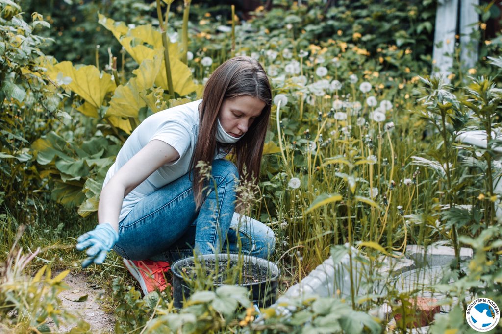 УЧЕНИЦА 45-ГО РАССКАЗАЛА ВОЛОНТЕРАМ ПОБЕДЫ О СВОЕМ ЖИЗНЕННОМ ПУТИ...

vk.com/wall-123889983…

#волонтерыпобеды #нетолько9мая #готовкпобедам #иваново #ивановскаяобласть