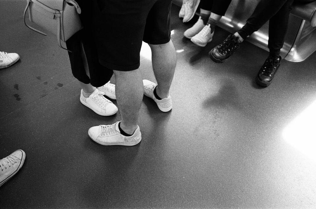 ChapmanChoi's tweet photo. White Shoes
Leica M6 TTL
Kodak 400 T-MAX

Developer: Rodinal
Scan: @camerafilmphoto https://t.co/4cLGtOQSug https://t.co/8V3qMWcywf
