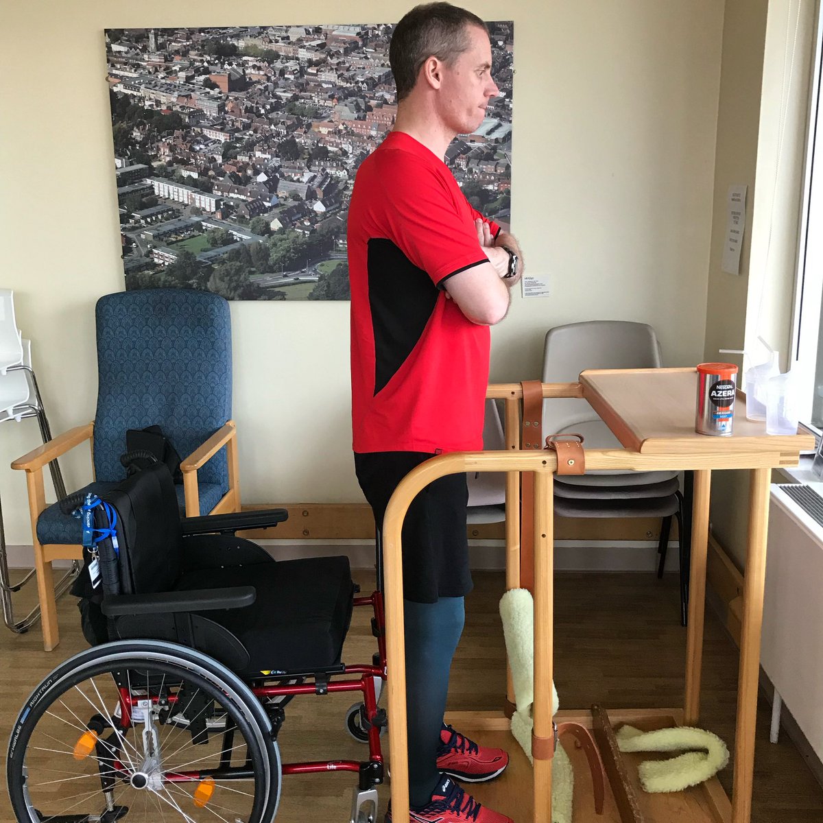 This was two years ago today and was the first time I stood unaided following my injury. I have learnt that the brain is a very powerful muscle 🧠💪🏻👍🏻#spinalinjury #focused #neverquit #workhard #physio #TrustTheProcess #listenandlearn